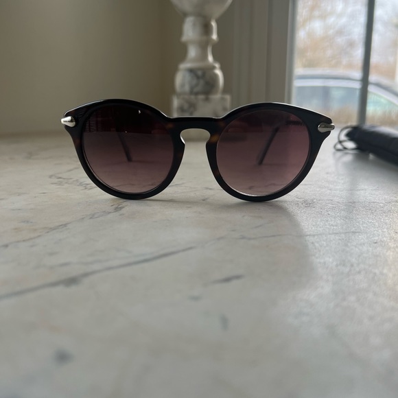 Used Ett:twa Sunglasses great condition - Picture 3 of 5